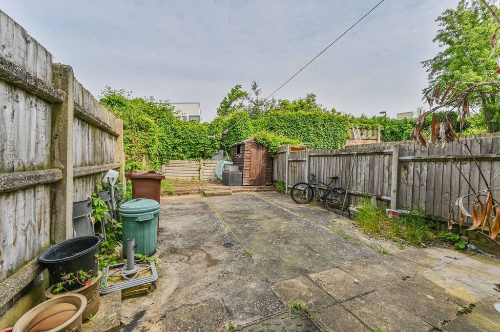 Property photo 3 of 16