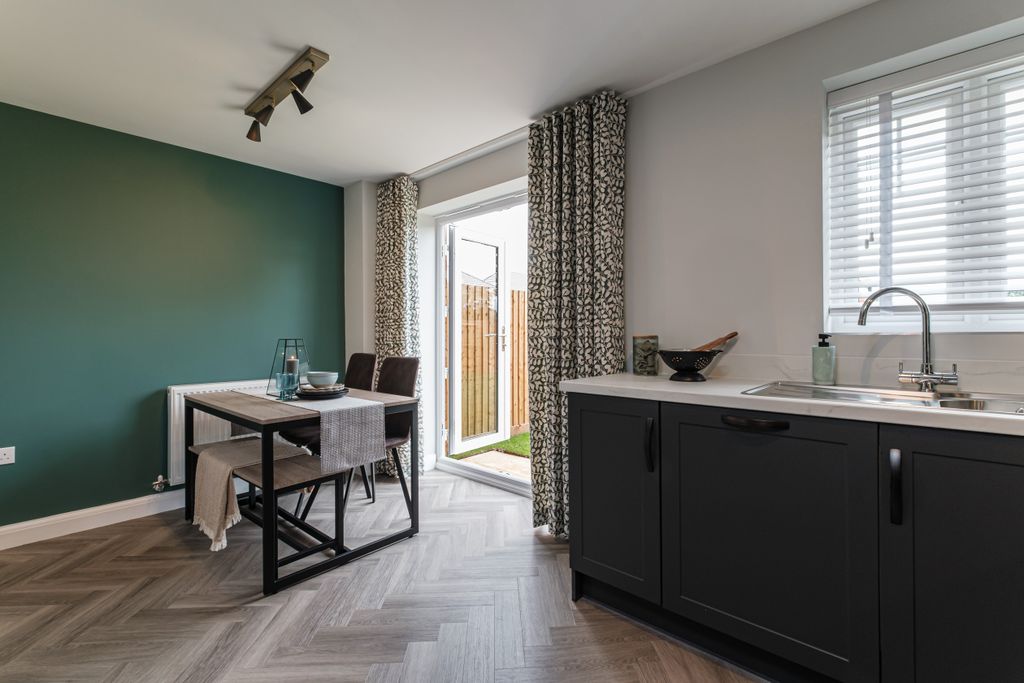 Property photo 3 of 8 Kennett Dining Area