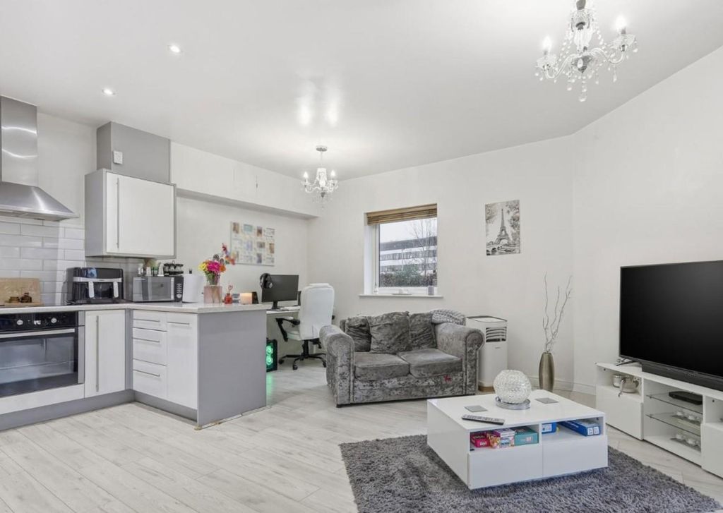 Property photo 1 of 8 2.Jpg