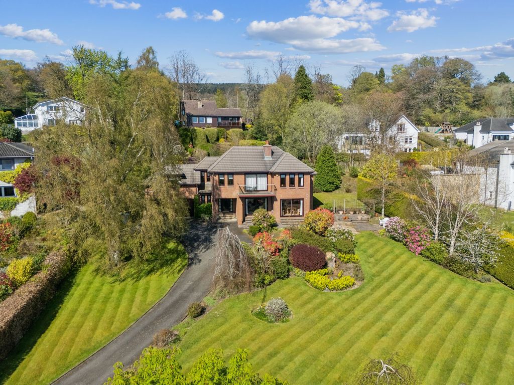 Property photo 1 of 41