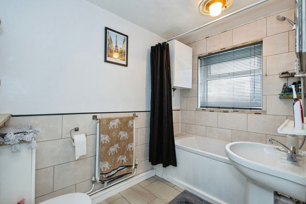 Property photo 2 of 22 Pbox-Img.Jpg