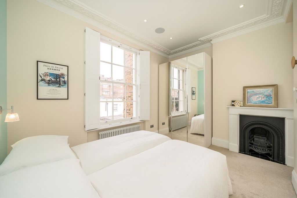 Property photo 3 of 6