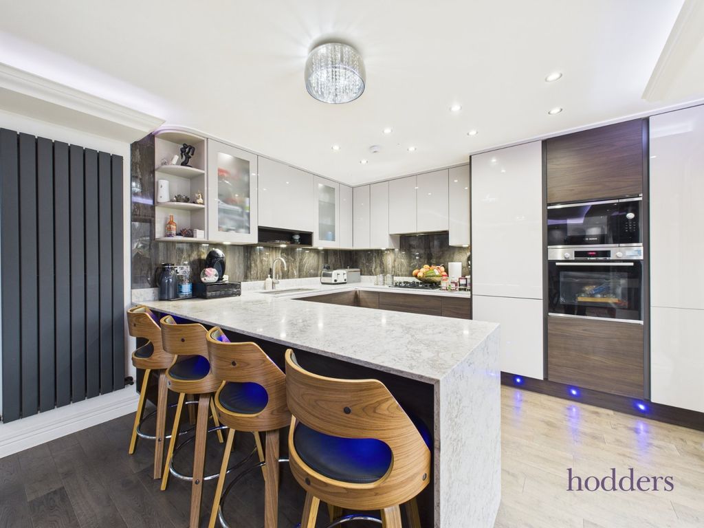 Property photo 3 of 18 Picture No. 07