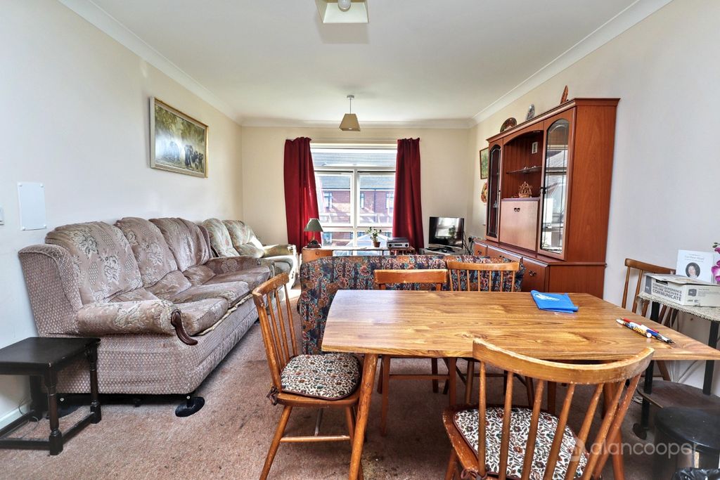Property photo 2 of 22 5554434
