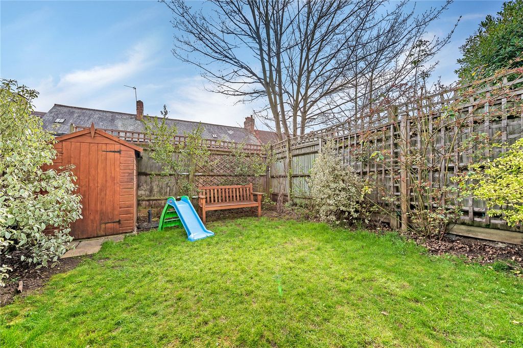 Property photo 2 of 17 Picture No. 14