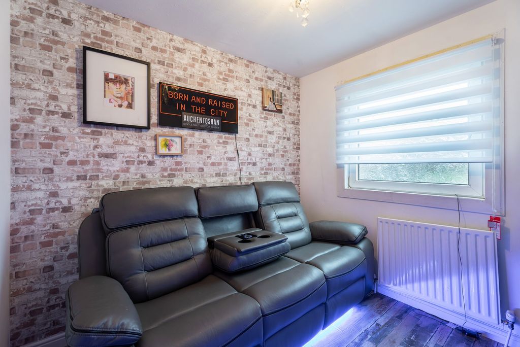 Property photo 3 of 26