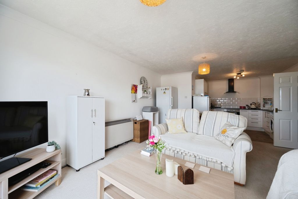 Property photo 2 of 14 Pbox-Img.Jpg