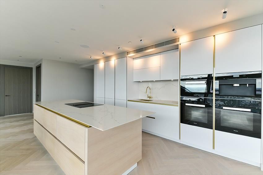 Property photo 3 of 18 Kitchen Area