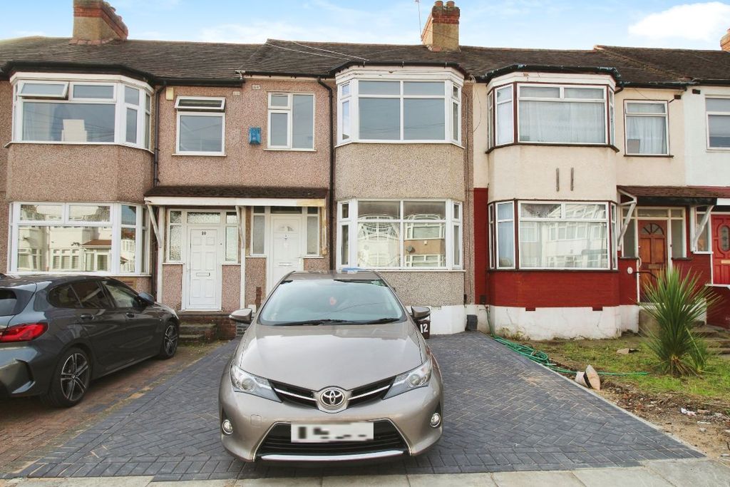 Property photo 2 of 17