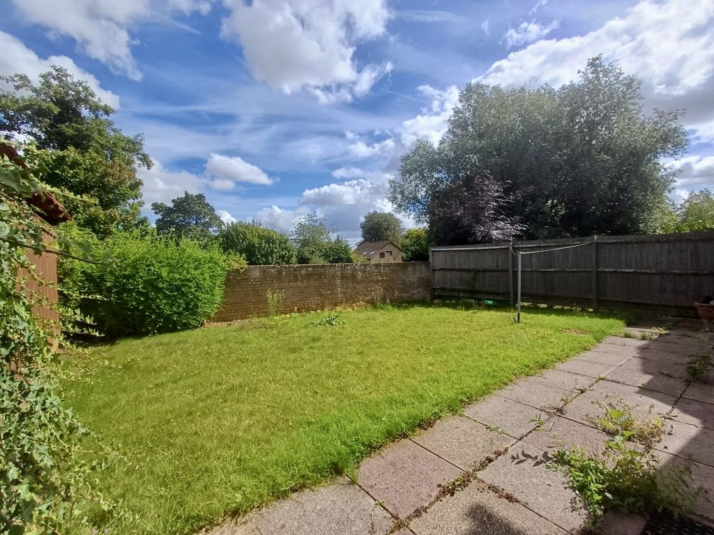 Property photo 3 of 14 Garden