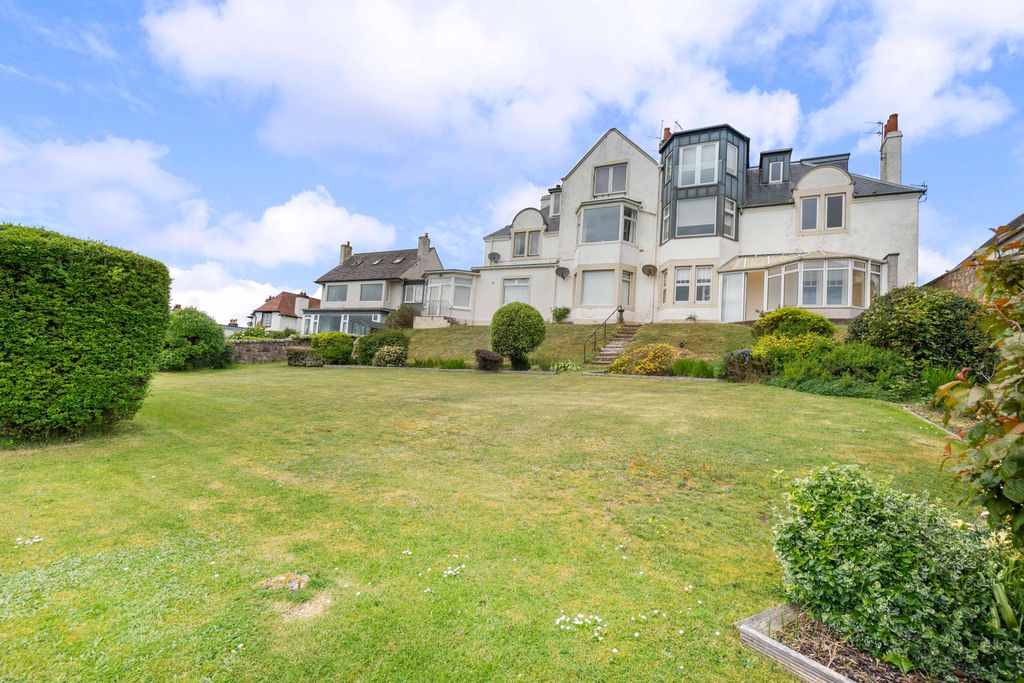 Property photo 1 of 35