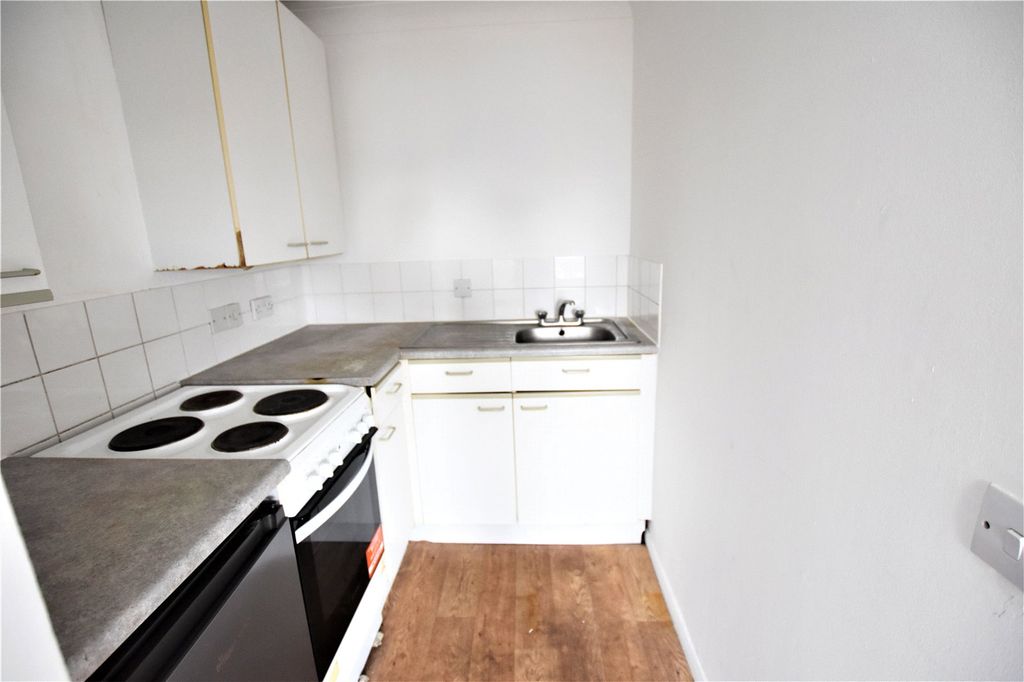 Property photo 2 of 12 Picture No. 13