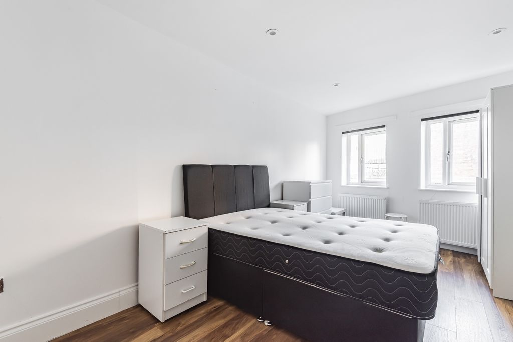 Property photo 3 of 6 2nd Bedroom