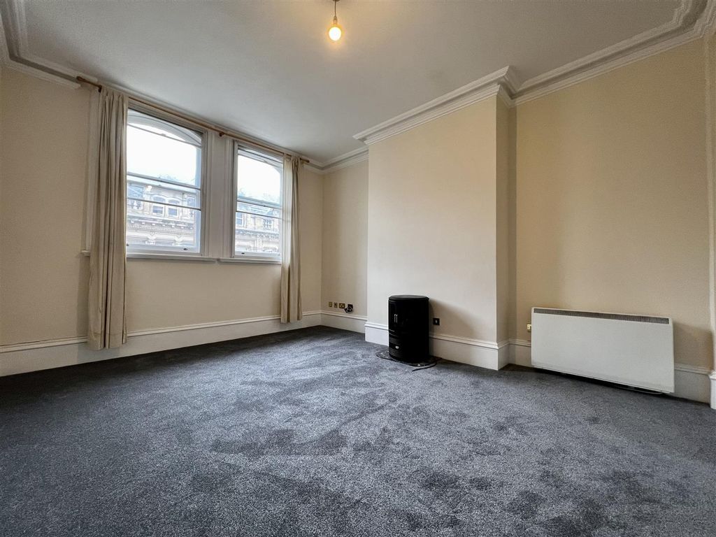 Property photo 3 of 5