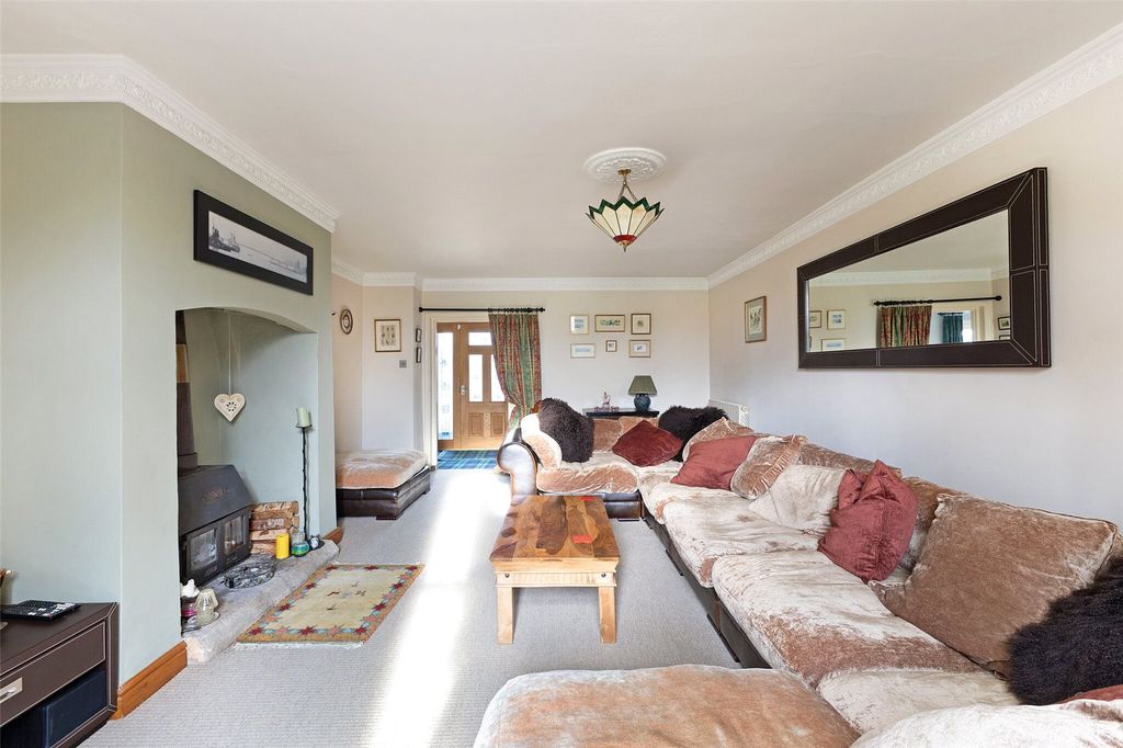 Property photo 3 of 15 Sitting Room