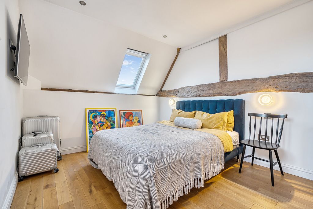 Property photo 2 of 25 1408615-7-698A139...