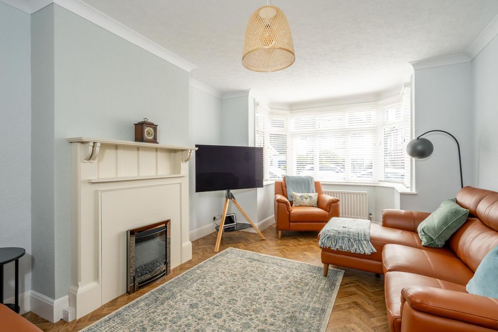 Property photo 3 of 18 Sitting Room.Jpg