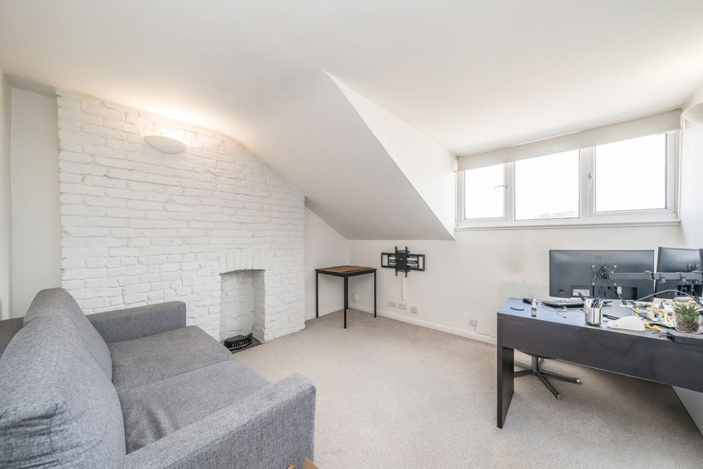 Property photo 2 of 4