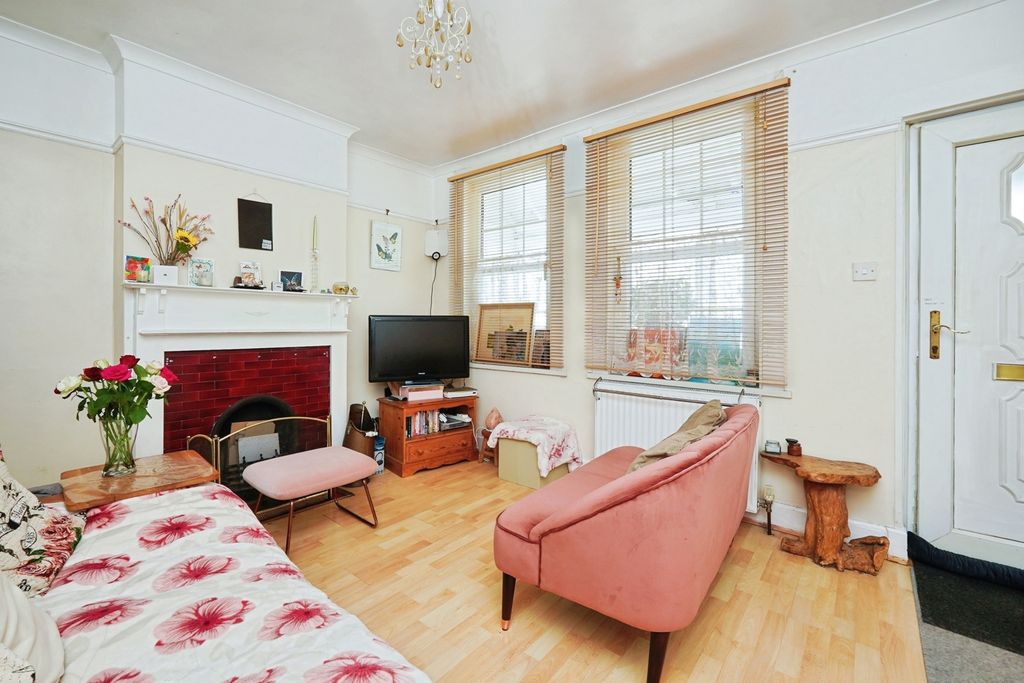 Property photo 2 of 17 Pbox-Img.Jpg