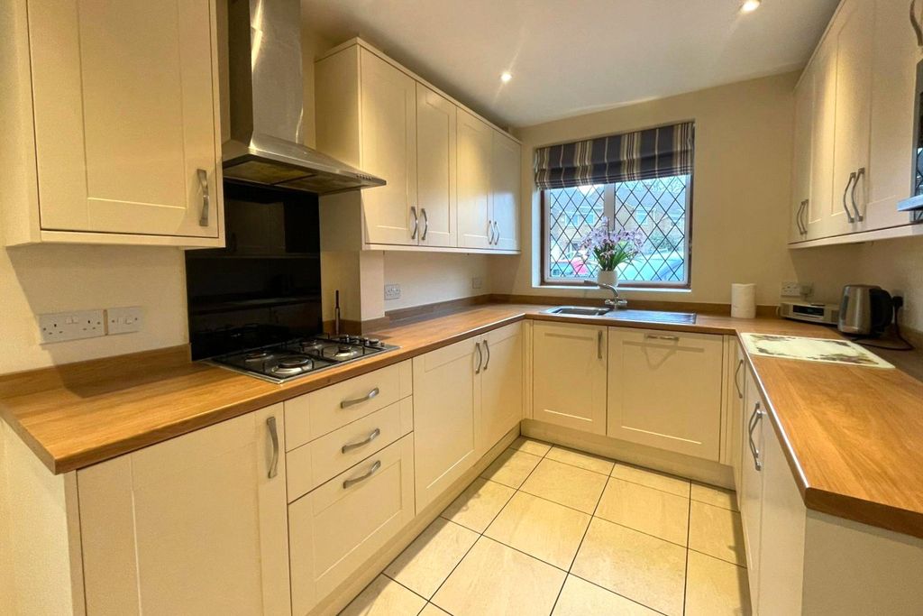 Property photo 2 of 14 Picture No. 04