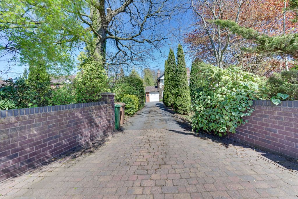 Property photo 2 of 37