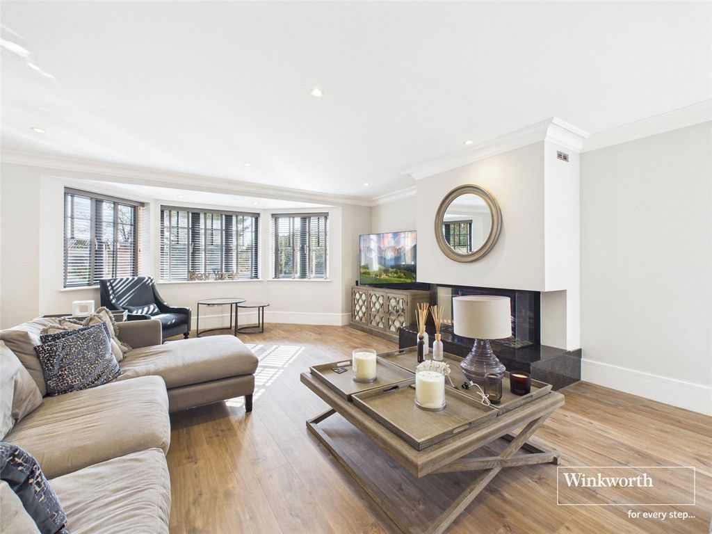 Property photo 3 of 25 Picture No. 19