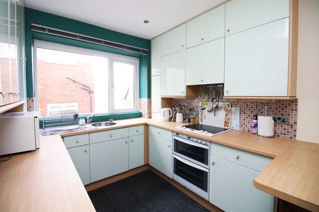 Additional image 7 of 1 bed flat for saleWyre View, 27-28 Queens Terrace, Fleetwood FY7