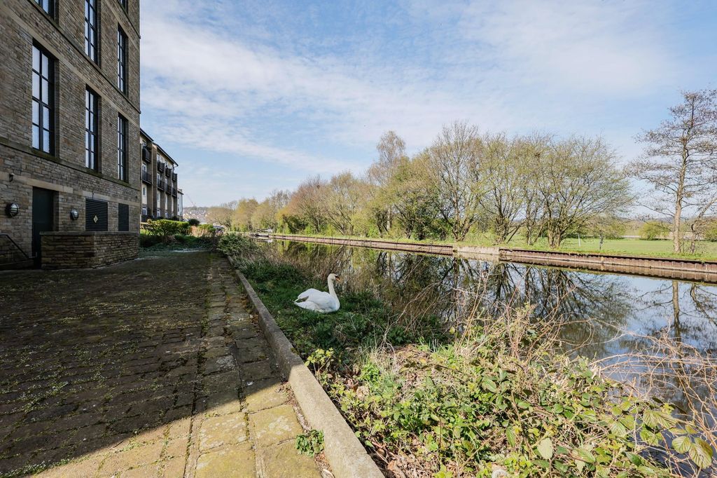 Additional image 15 of 2 bed flat for saleMeadow Road, Apperley Bridge, Bradford, West Yorkshire BD10