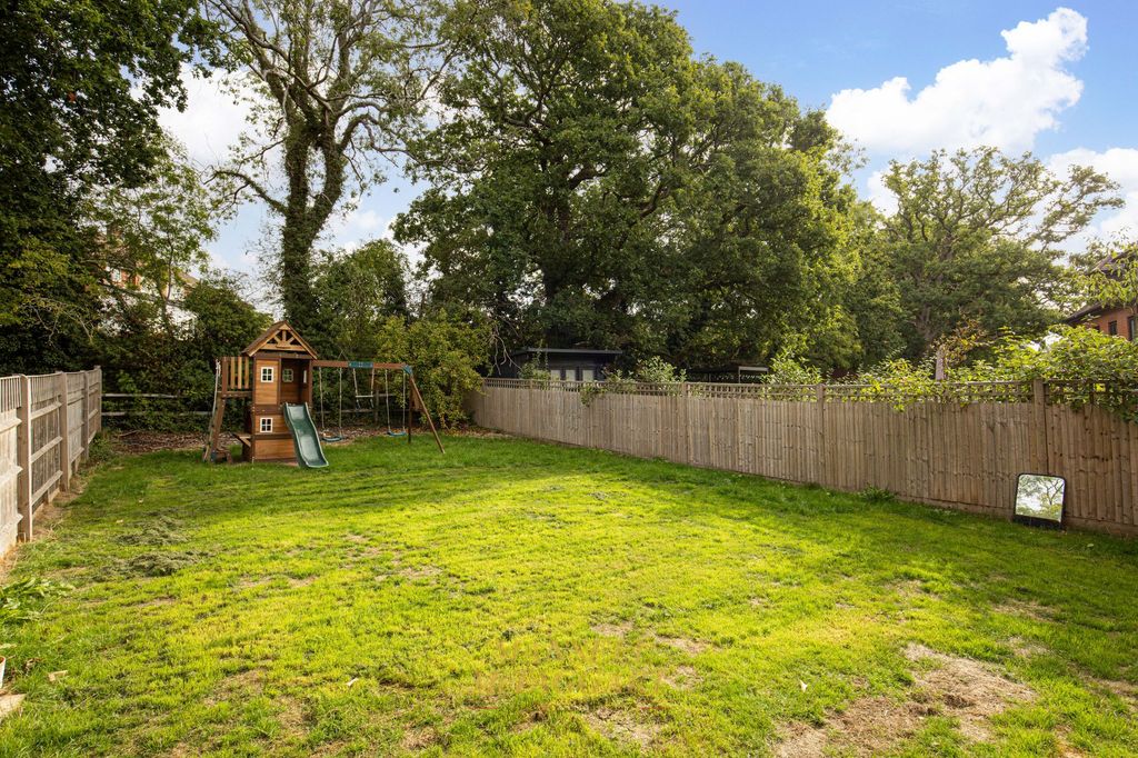 Property photo 2 of 29