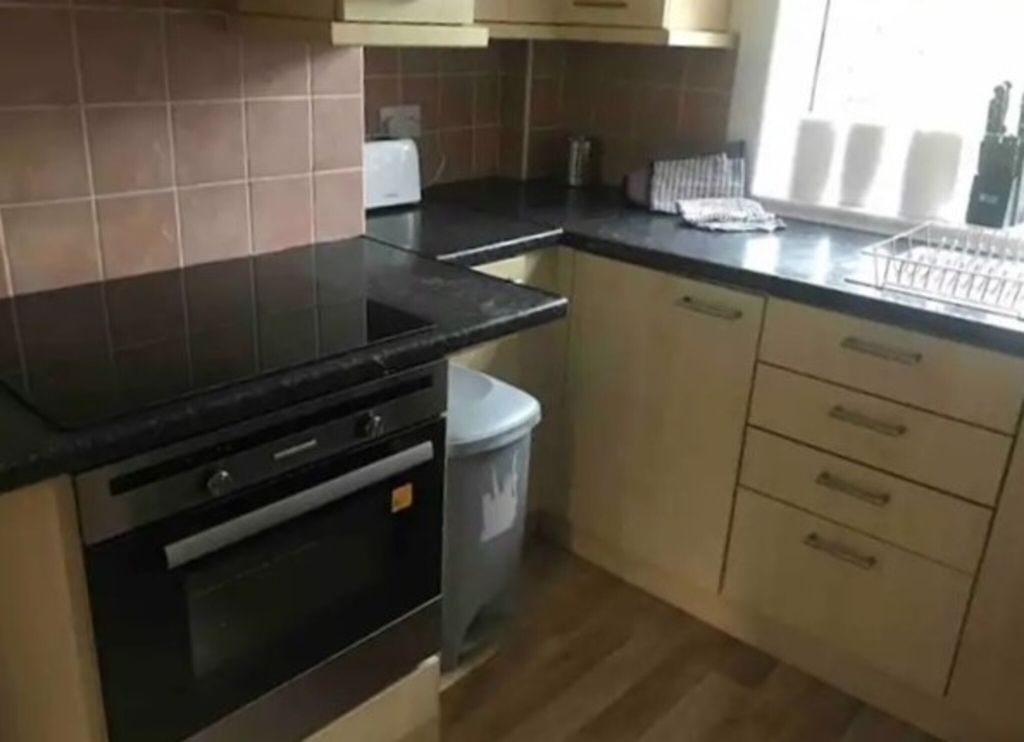 Property photo 2 of 16
