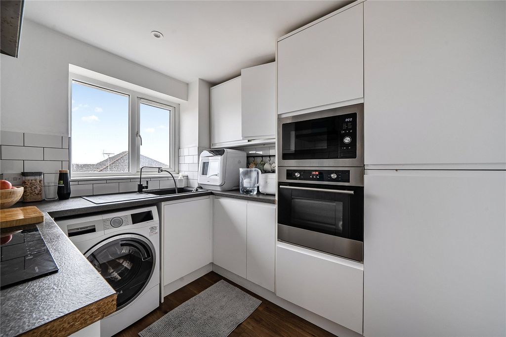 Property photo 2 of 19 Picture No. 08