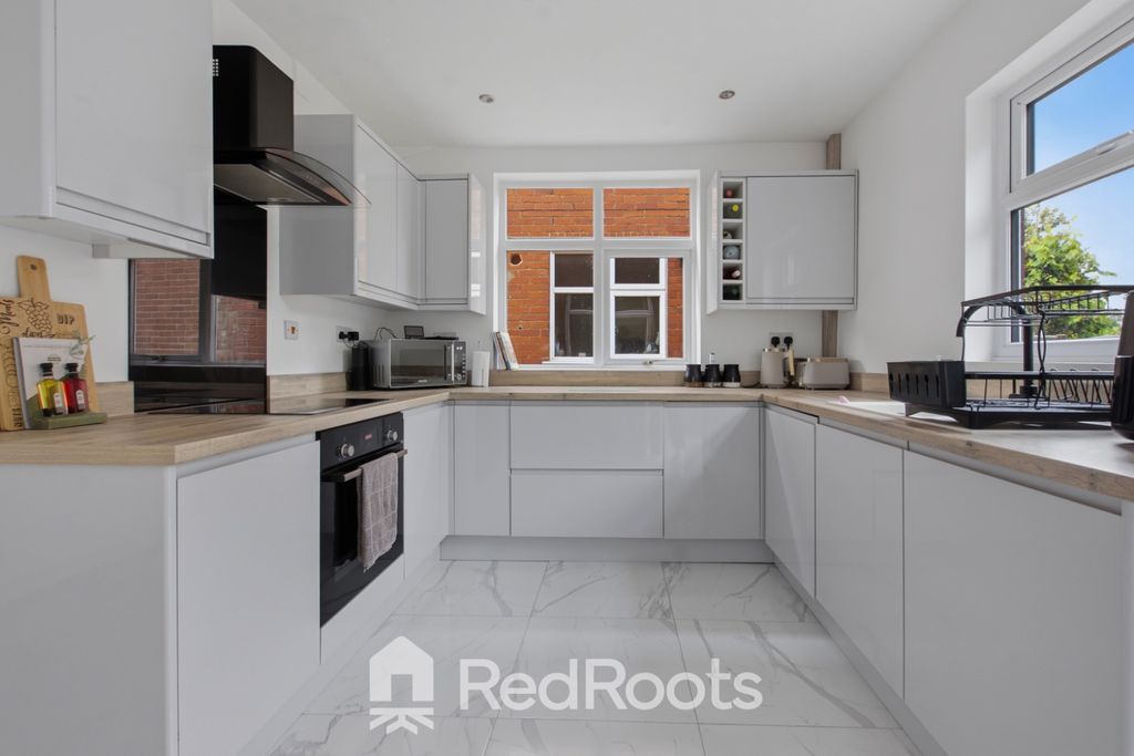 Property photo 3 of 24 4962245