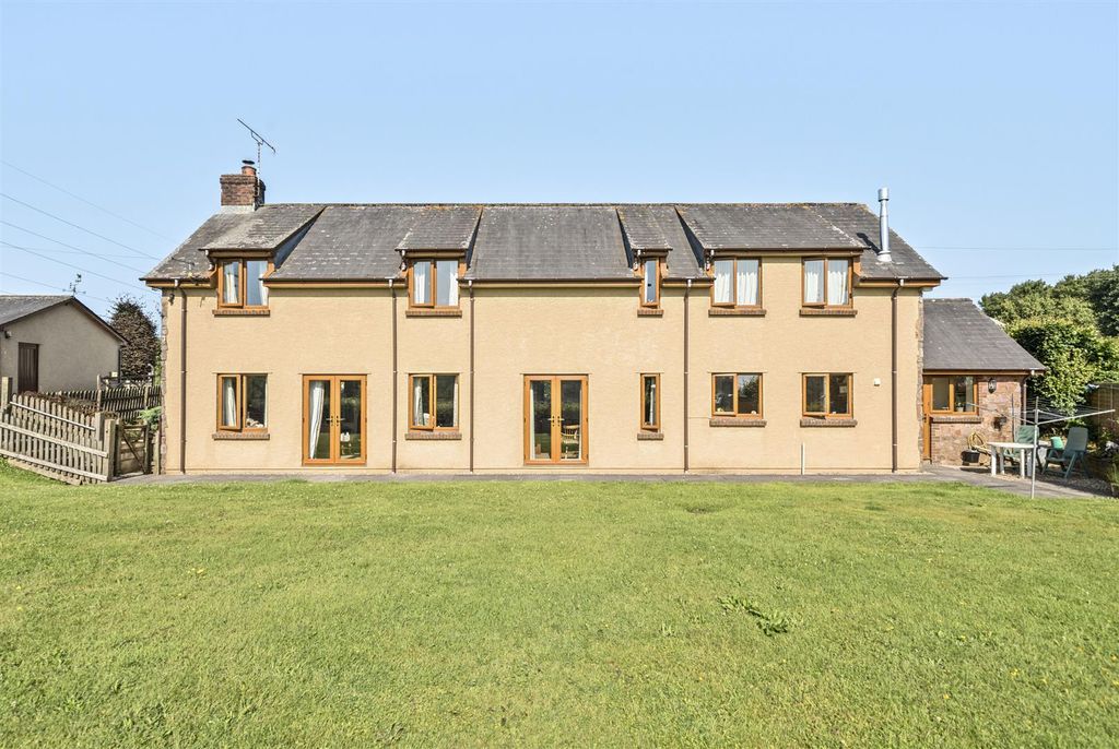 Property photo 1 of 16 1329796-7-68837922c26E4.Jpg