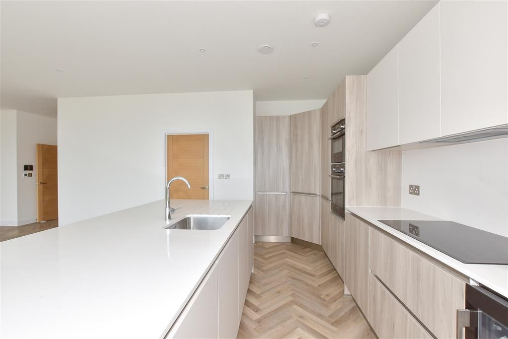 Property photo 2 of 8 Lounge/ Kitchen/ Diner