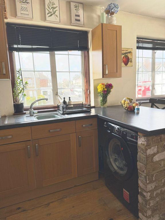 Property photo 2 of 10 Photo 17