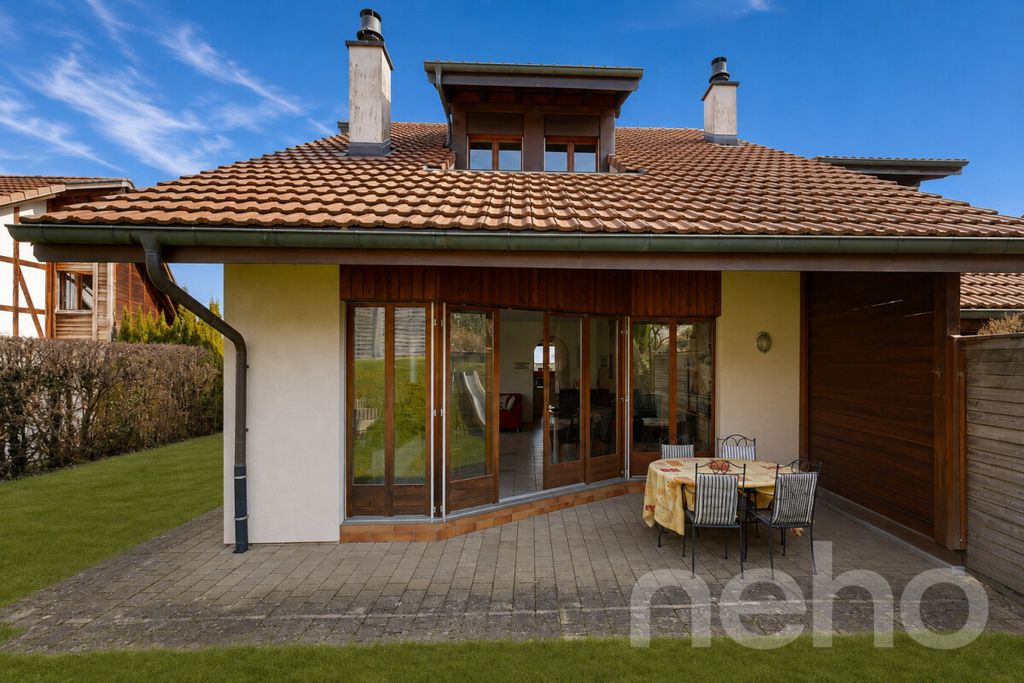 Property photo 2 of 12
