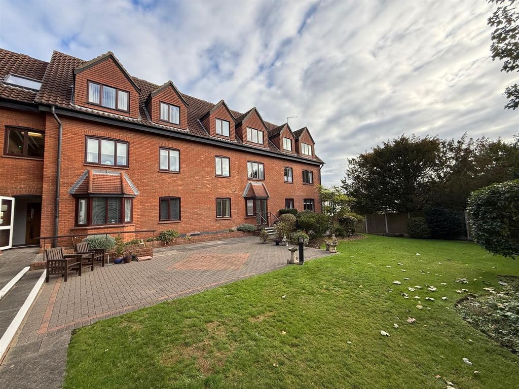 Property photo 2 of 9 Rear.Jpg