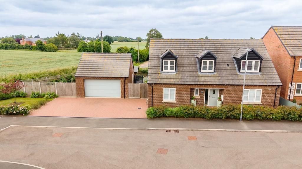Property photo 1 of 32