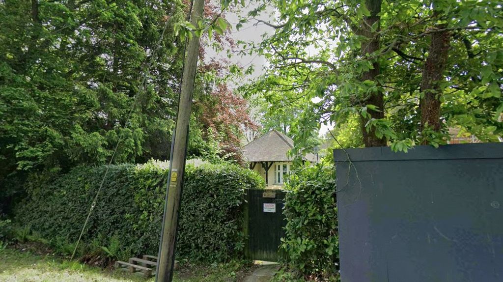 Property photo 1 of 3 Picture No. 02