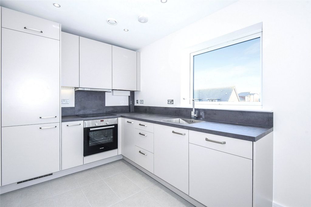 Property photo 3 of 5 Kitchen