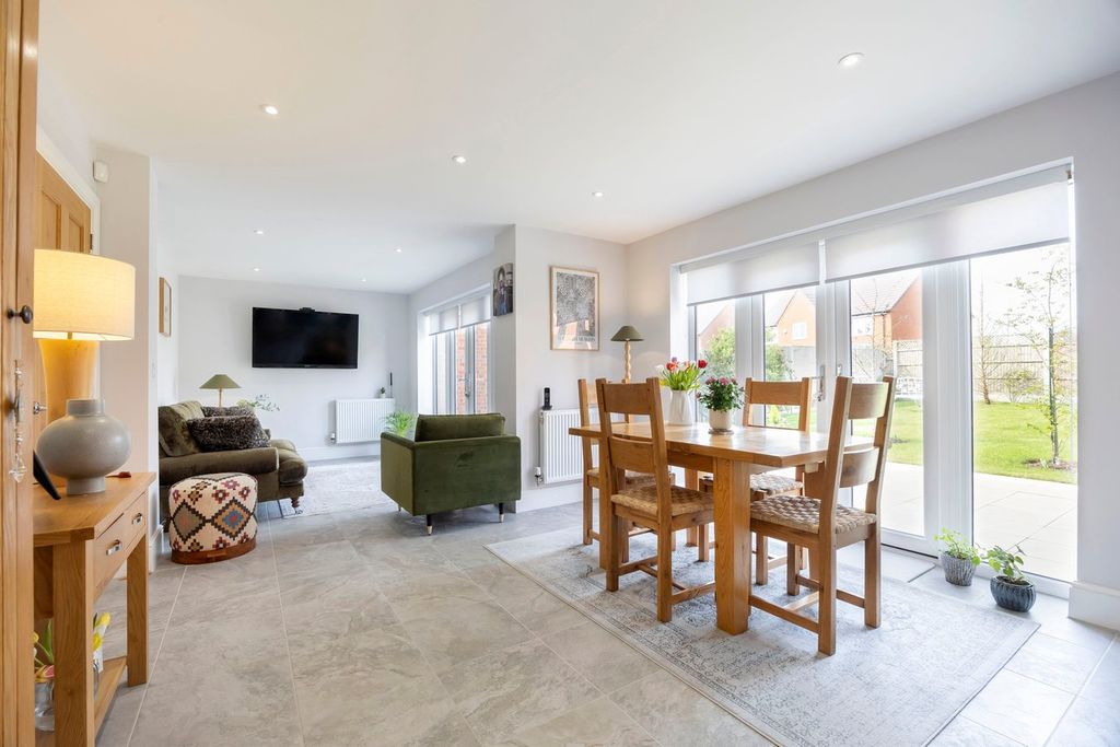 Property photo 3 of 24