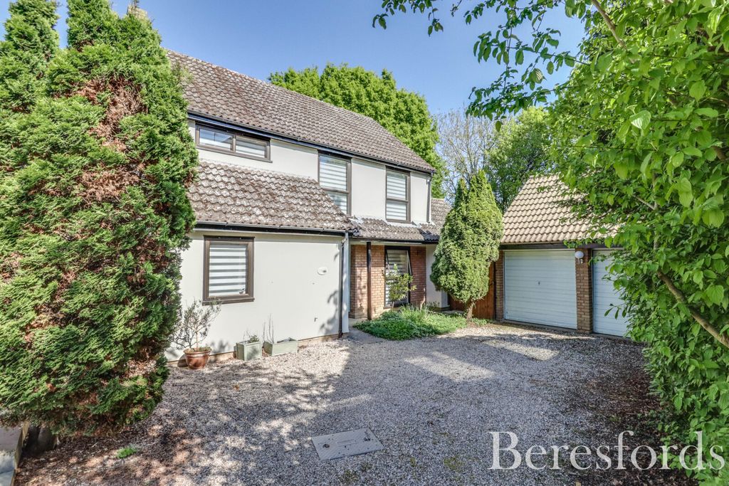 Property photo 1 of 19 Front