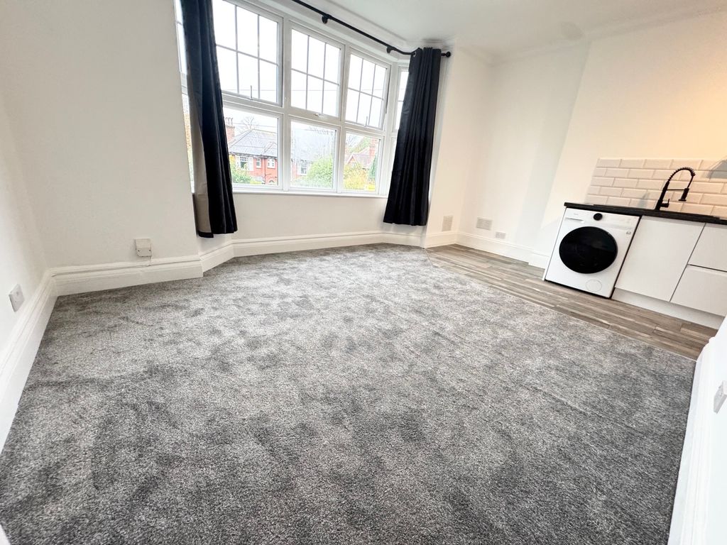 Property photo 3 of 10 Image