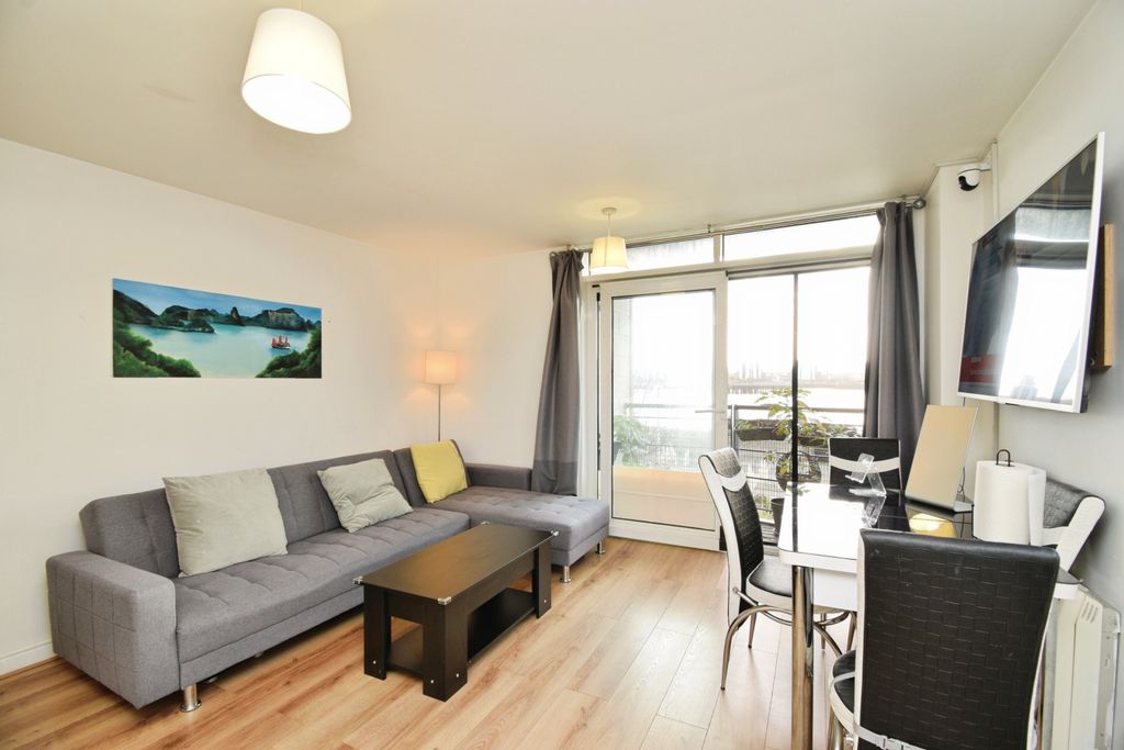 Property photo 3 of 20