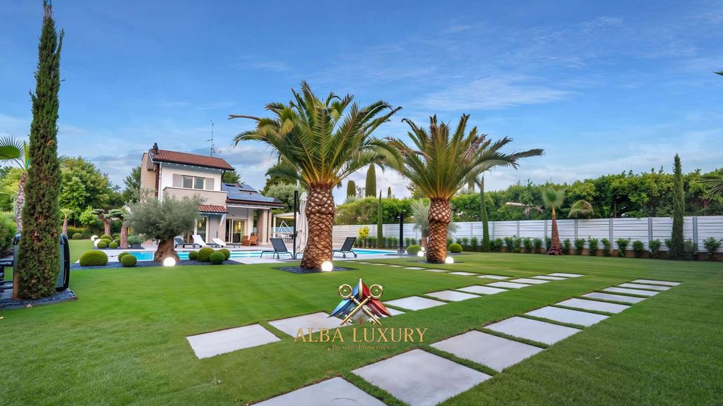 Property photo 1 of 34