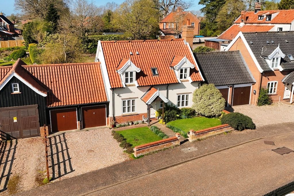 Property photo 1 of 23