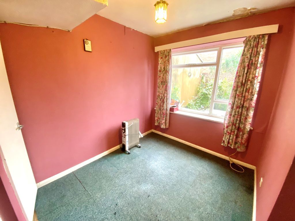 Property photo 3 of 12 Dining Room