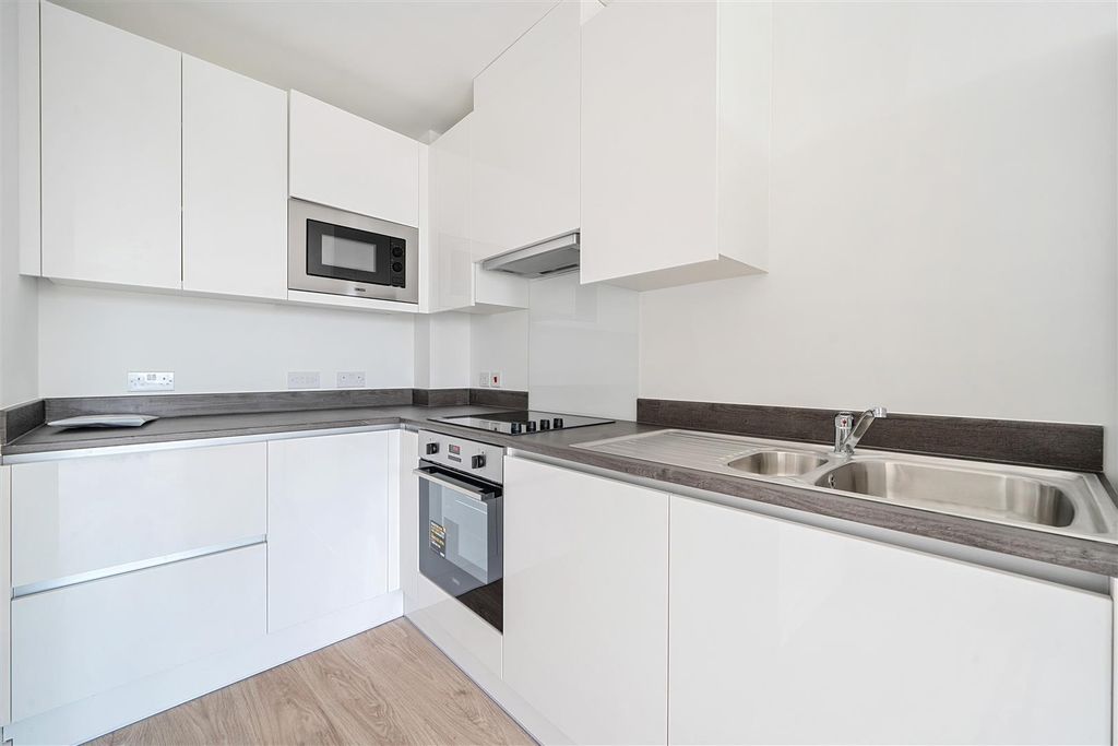 Property photo 3 of 11 1293154-5-6825E2d1A0B66-Arw..Jpg