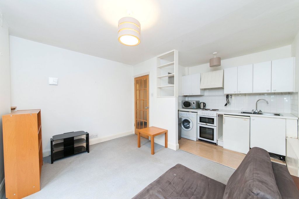 Property photo 3 of 7 Picture No. 08