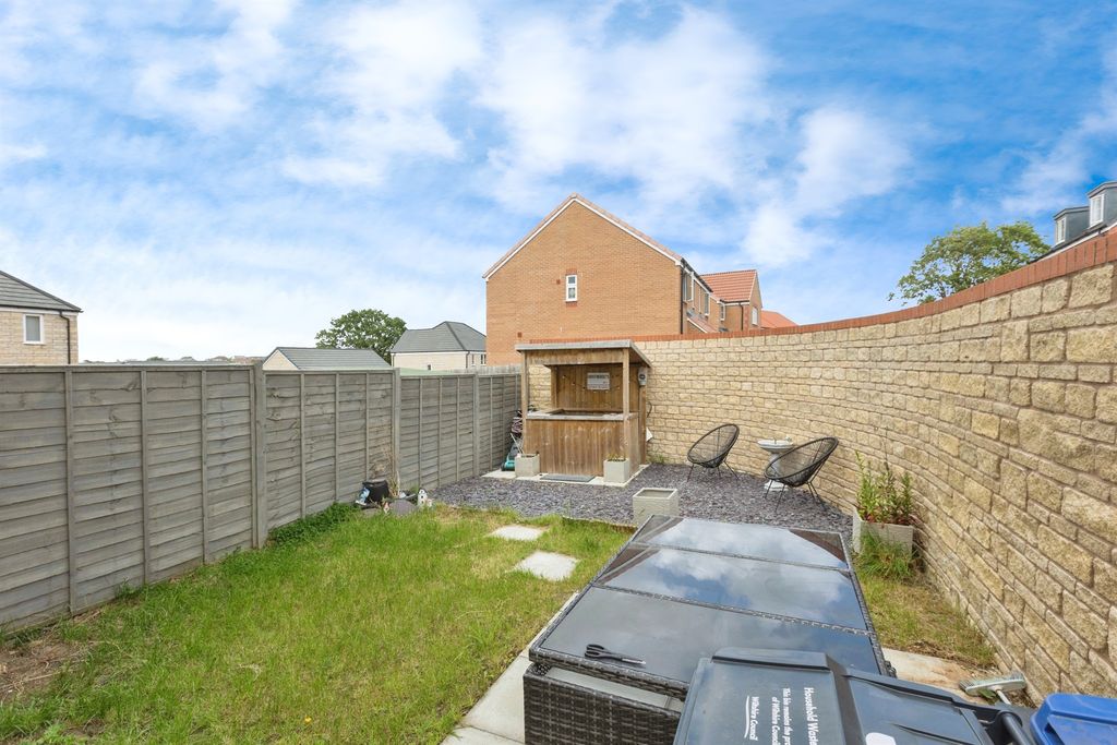 Property photo 3 of 17